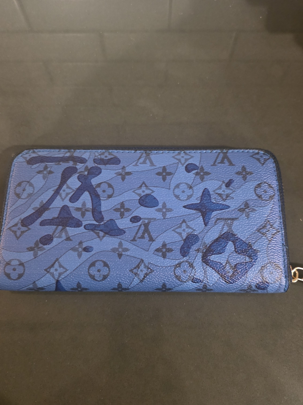 Louis Vuitton Blue Monogram Zippy Wallet - Picture 2 of 3